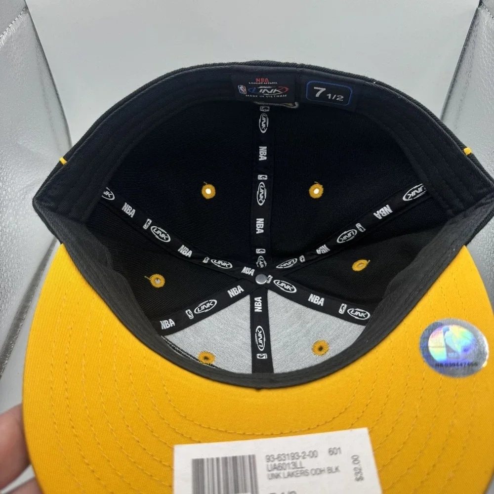Los Angeles Lakers Black & Yellow Fitted Hat Size‎ 7 1/2 NBA Licensed Cap By UNK